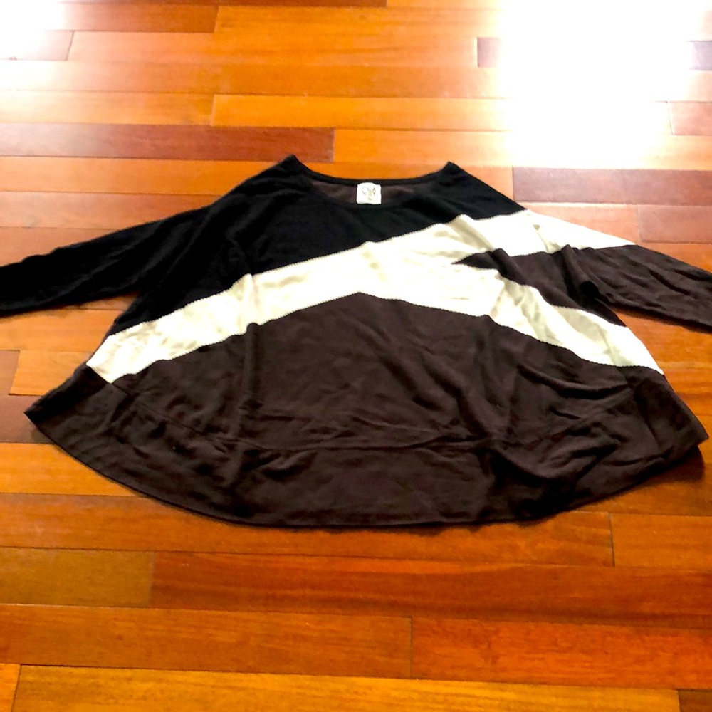 Planet by Laura G One Size Top